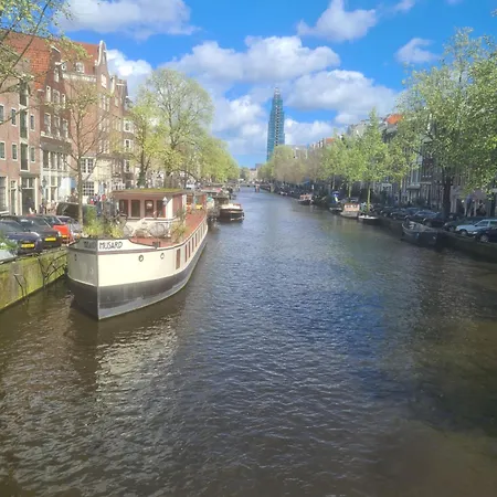 Woonboot Josja Rum i privatbostad Amsterdam