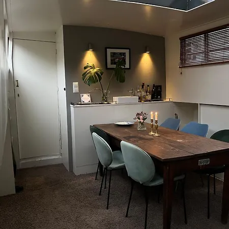 Rum i privatbostad Woonboot Josja Amsterdam