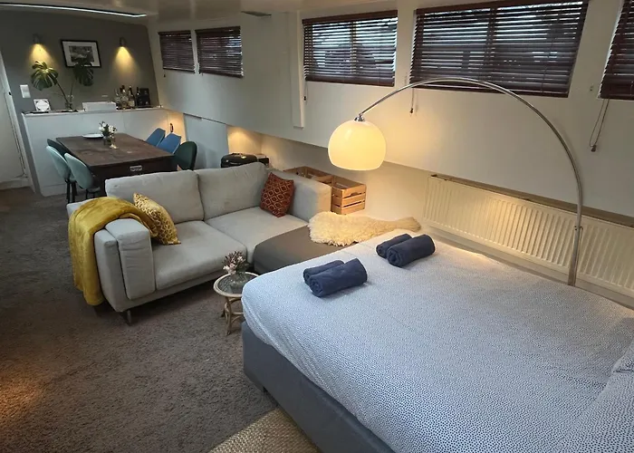 Accommodatie bij particulieren Woonboot Josja