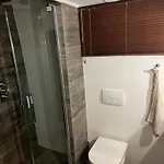 Woonboot Josja Δωμάτια σε οικογενειακή κατοικία