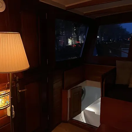 Ubytování v soukromí Woonboot Josja