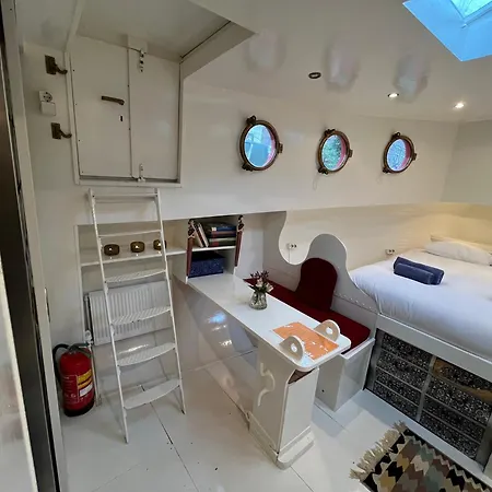 Ubytování v soukromí Woonboot Josja Amsterdam